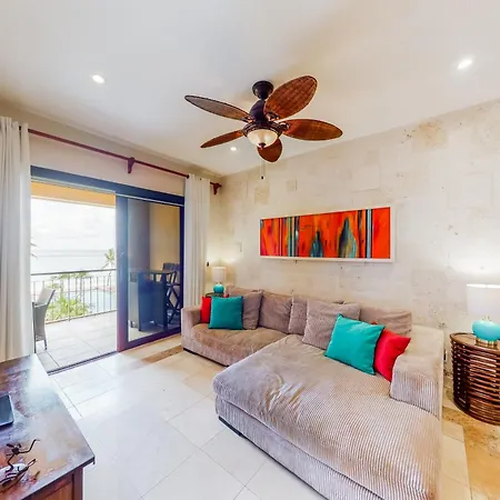 Residences El Faro, Coral 305