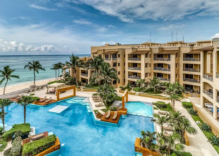 Residences El Faro, Coral 305