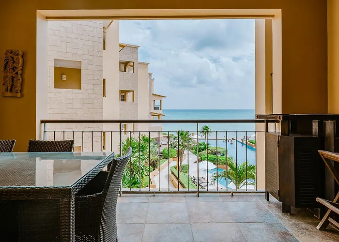 Residences El Faro, Coral 305 Apartment