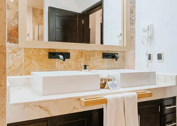 Residences El Faro, Coral 305 * Playa del Carmen