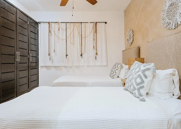 Residences El Faro, Coral 305