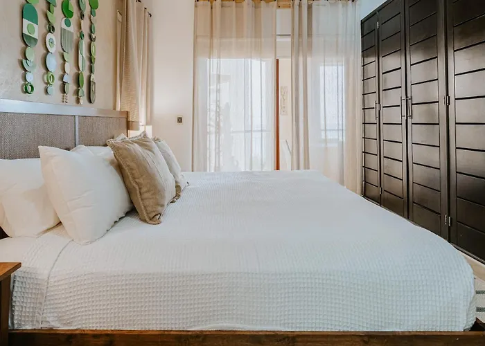 Residences El Faro, Coral 305